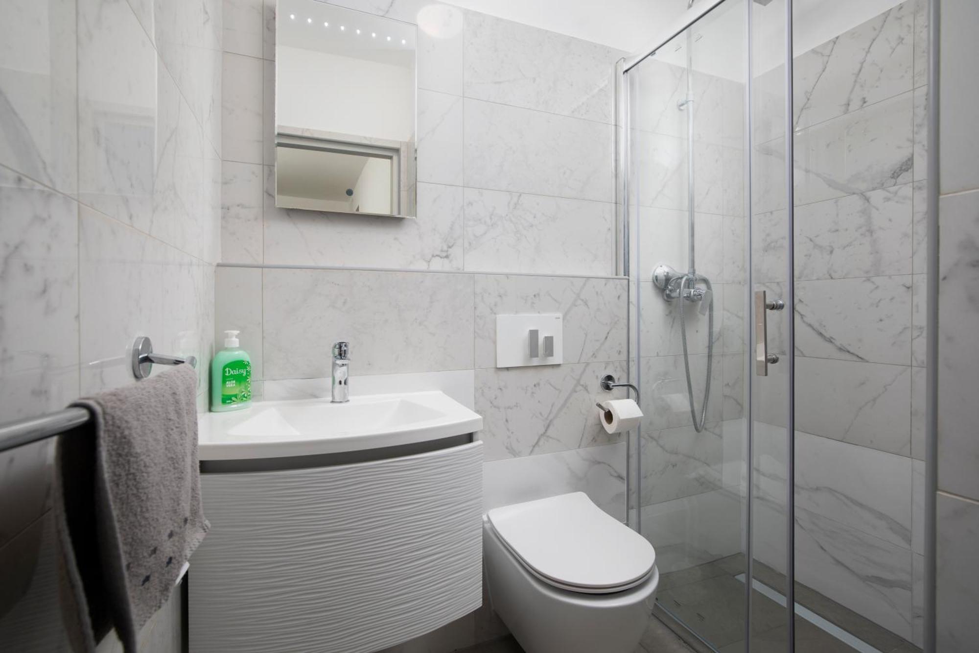 Villa Andrija Family Dream With Heated Pool At The Sea With Beautiful Garden, Outside Cinema And Kids Playground Fažana Kültér fotó