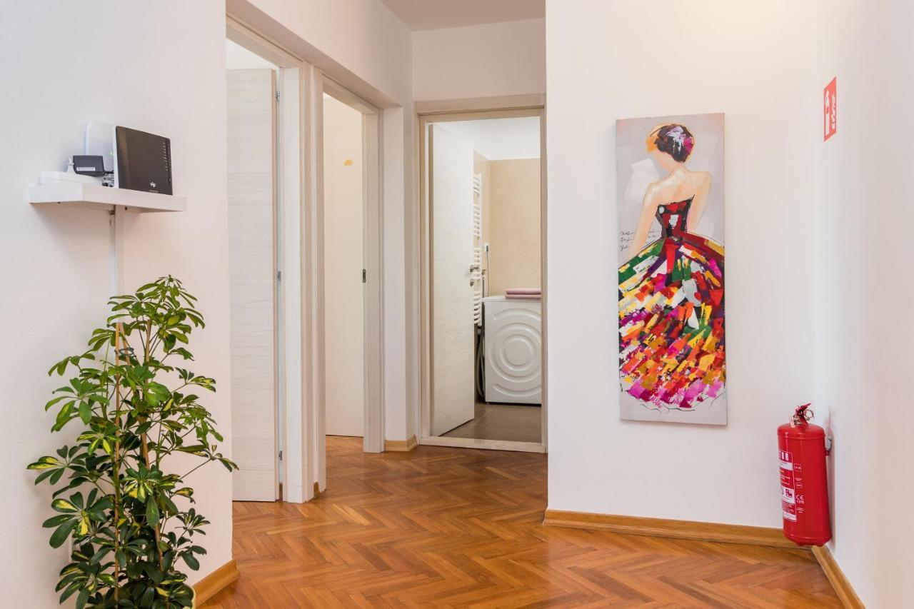 Villa Andrija Family Dream With Heated Pool At The Sea With Beautiful Garden, Outside Cinema And Kids Playground Fažana Kültér fotó
